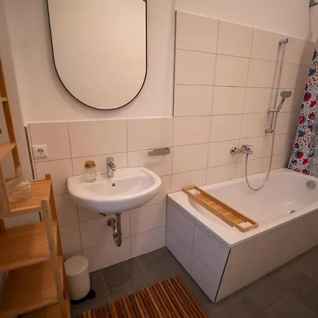 Rr - Spacious - - Parking Apartment