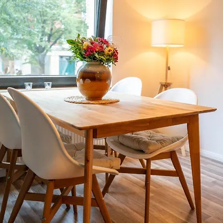 Lejlighed Rr - Spacious Apartments - Parking - Central