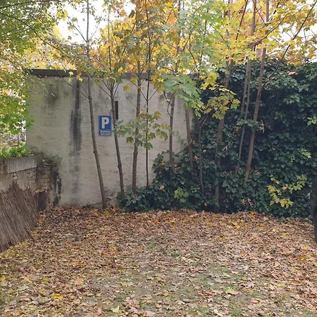 Rr - Spacious - - Parking Apartment Magdeburg
