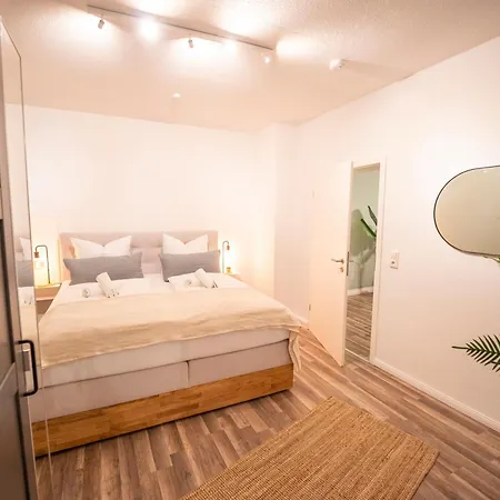 Rr - Spacious Apartments - Parking - Central Lejlighed *