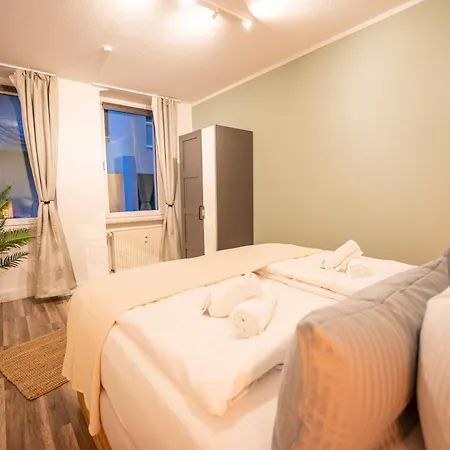 Rr - Spacious Apartments - Parking - Central