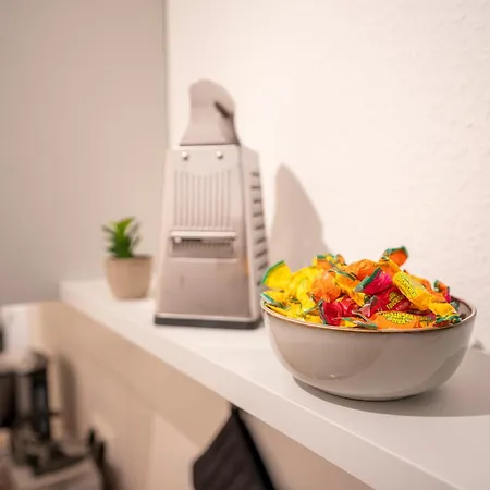 Rr - Spacious - - Parking Apartment Magdeburg