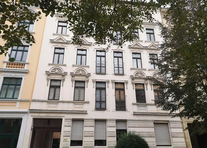 Rr - Spacious - Parking - شقة *