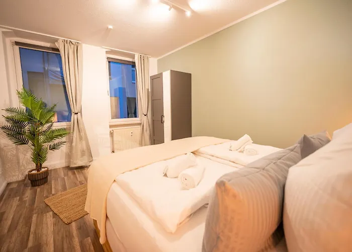 Rr - Spacious - Parking -