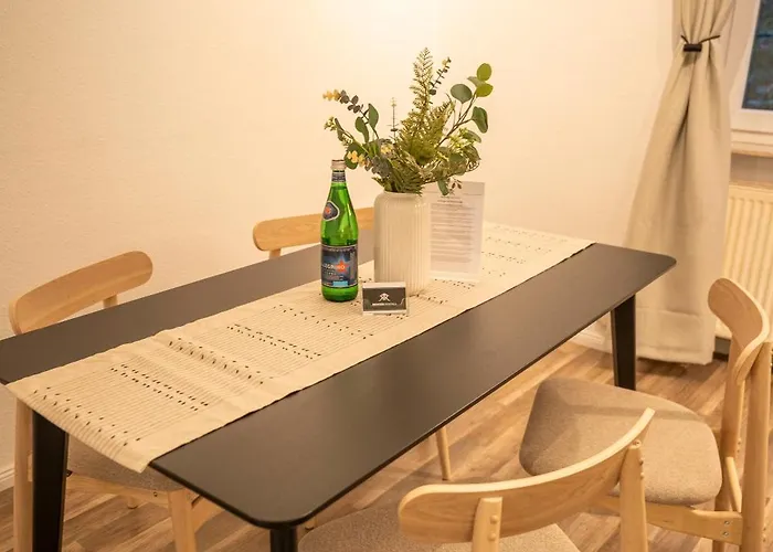 Rr - Spacious - Parking -