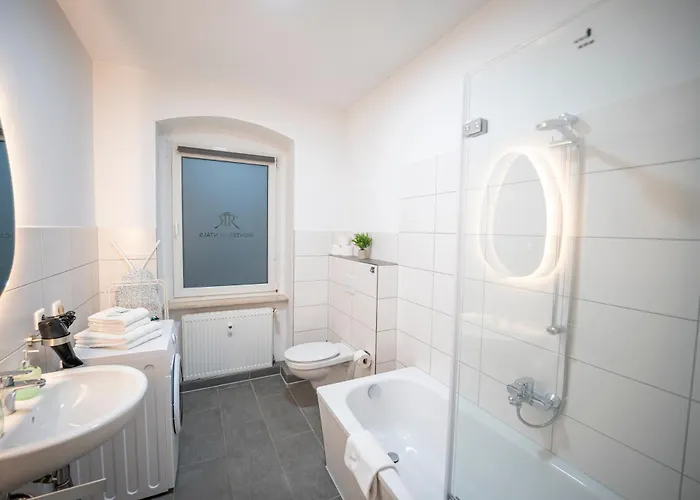 Rr - Spacious - Parking - شقة