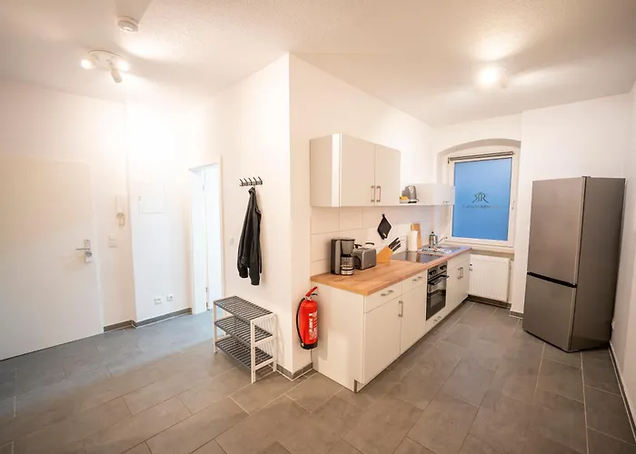 Rr - Spacious - Parking - شقة